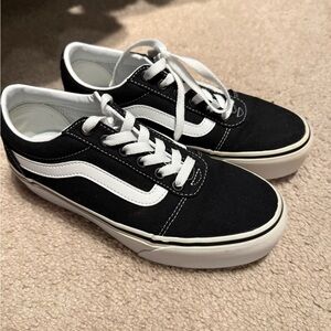 Vans Women’s Platform Old Skool Sneakers